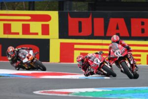 Paddock e piloti del WorldSBK al Misano World Circuit durante il Pirelli Emilia-Romagna Round 2026