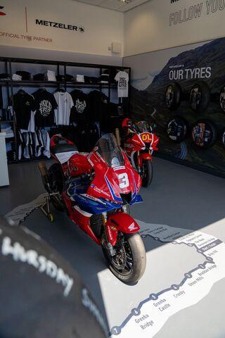 Dean Harrison su Honda CBR1000RR equipaggiata con pneumatici Metzeler RACETEC RR Slick