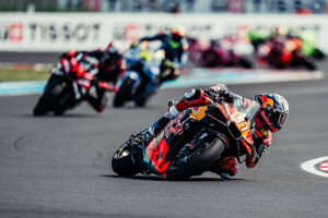 Pedro Acosta con la KTM RC16 a Balaton Park nella Sprint MotoGP Ungheria