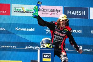 Protagonisti del round Dunlop CIV a Imola: Mantovani in Supersport e Cavalieri in Superbike
