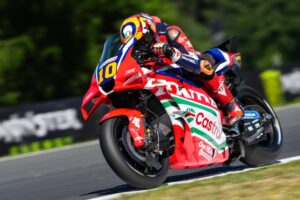 RC213V del team Honda HRC Castrol in pista al Gran Premio di Cechia a Brno durante le prove del venerdì