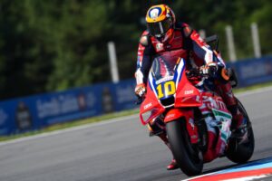 Honda RC213V del team Honda HRC Castrol in pista a Brno durante la Sprint MotoGP