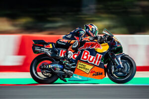 Brad Binder su RC16 del team Red Bull KTM nella Brno Sprint MotoGP