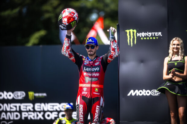 Ducati Lenovo Team a Brno dopo la vittoria di Marc Márquez e il terzo posto di Bagnaia