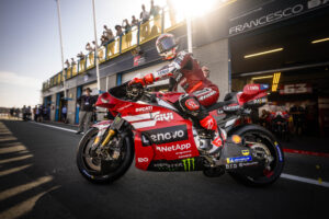 Ducati Lenovo Team in pista al TT Circuit Assen durante le sessioni di Practice MotoGP