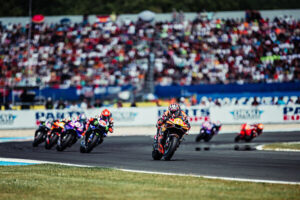 Enea Bastianini su KTM RC16 del team Red Bull KTM Tech3 al TT Circuit Assen