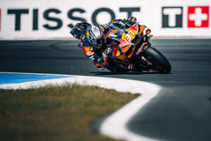 Pedro Acosta su KTM RC16 al TT Circuit Assen, MotoGP Assen 2026