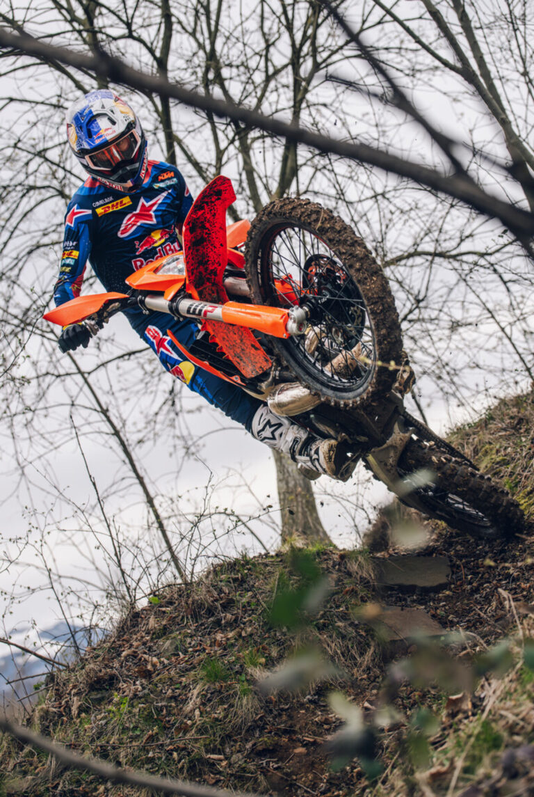 KTM svela la gamma enduro EXC 2027: sette modelli per ogni pilota