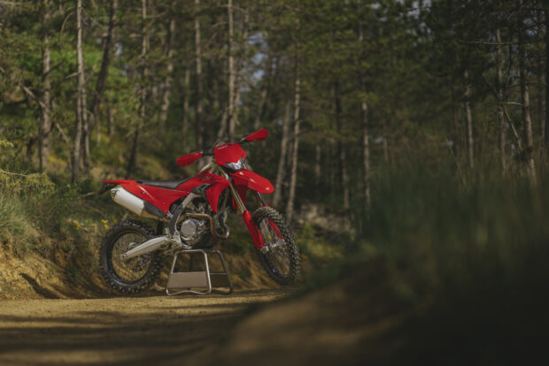 Ducati Desmo450 EDS enduro specialistica con kit racing e controllo trazione