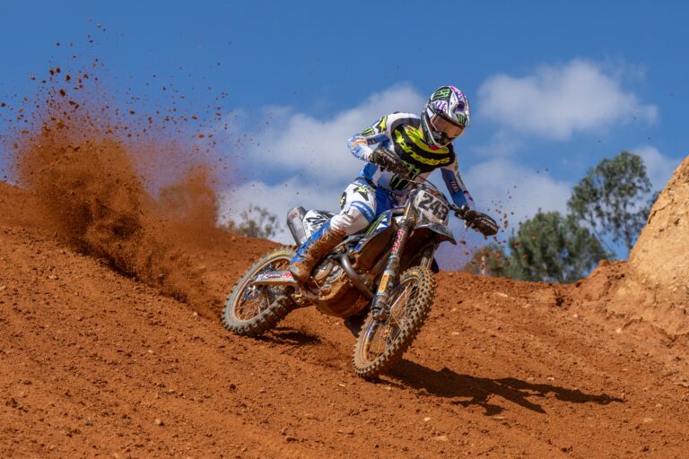 Tim Gajser con la Yamaha YZ450FM al MXGP del Portogallo, quarto assoluto del GP