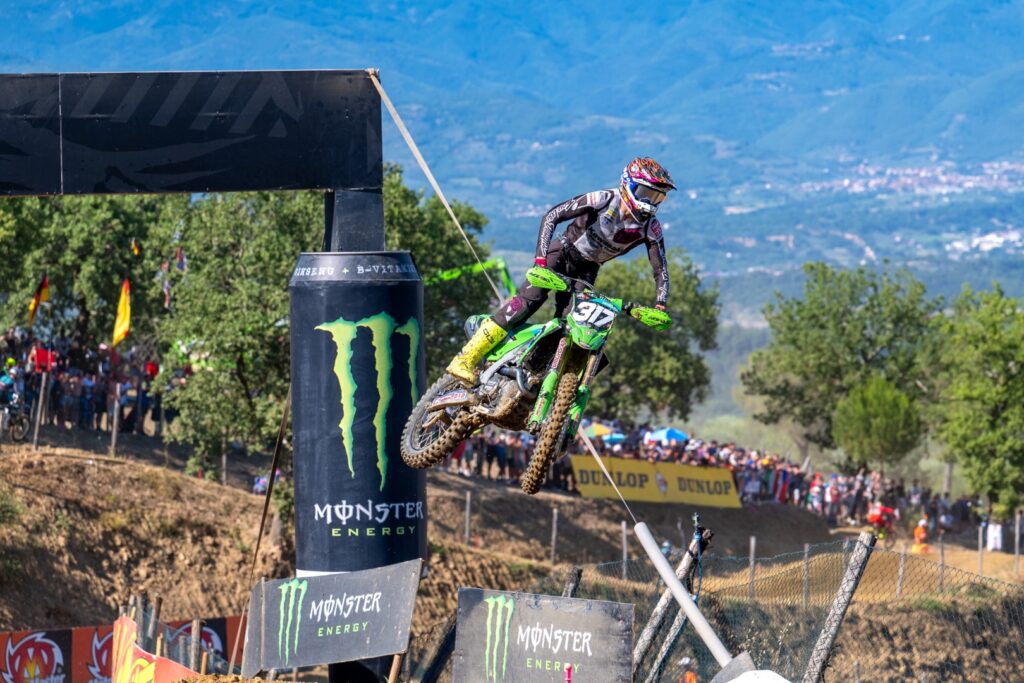 Gajser e Valin protagonisti delle qualifiche del GP d'Italia MXGP a Montevarchi
