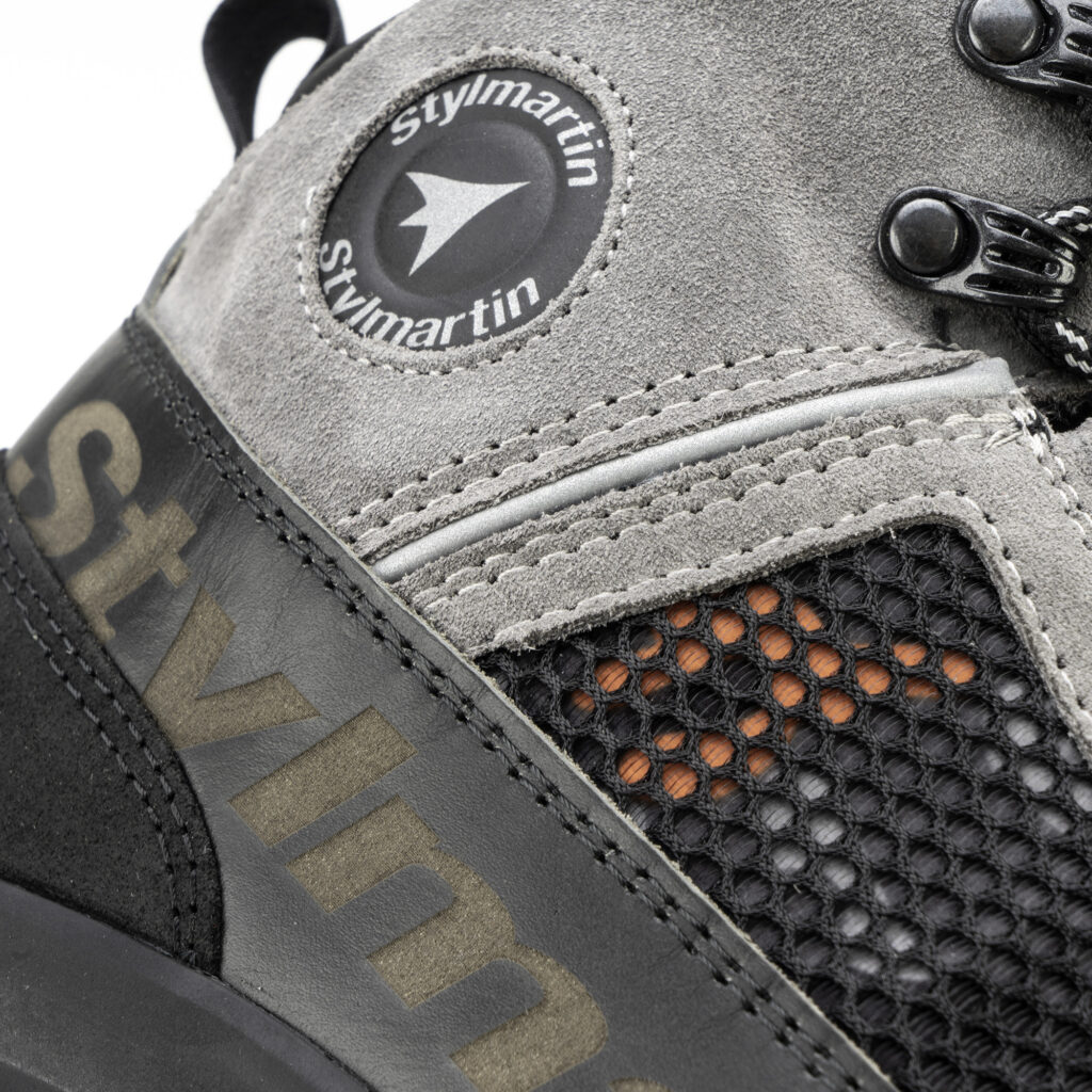 Dettaglio Stylmartin Vertigo Air variante Grey, sneaker estiva pensata per mototurismo adventure