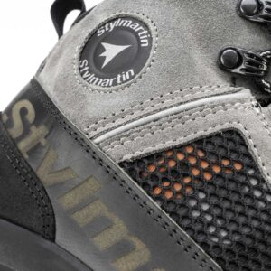 Stylmartin Vertigo Air Grey, sneaker moto estiva con tomaia ventilata in pelle scamosciata e inserti in rete