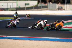 suzuki-gsx-8r-cup-imola-secondo-round_2.jpg