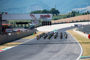 suzuki-gsx-8r-cup-mugello-agazzi_1.jpg