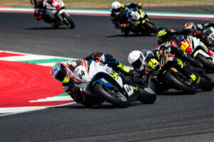 suzuki-gsx-8r-cup-mugello-agazzi_4.jpg