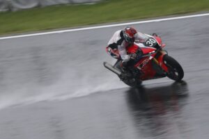 Moto Honda HRC CBR1000RR-R SP ai test per la Suzuka 8 Hours 2026
