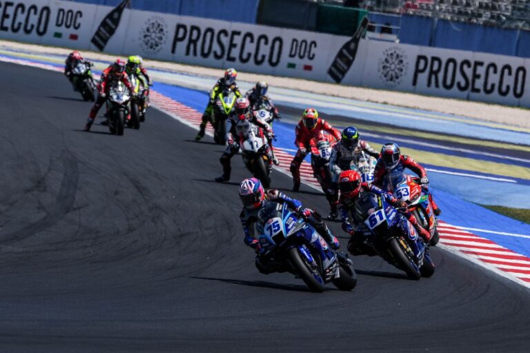 WorldSBK Donington 2026, Bulega a caccia dell’ultimo fortino