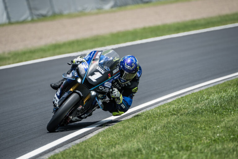 Suzuka 8 Hours, tre Yamaha R1 in Top 5 e pronte per il Top 10 Trial