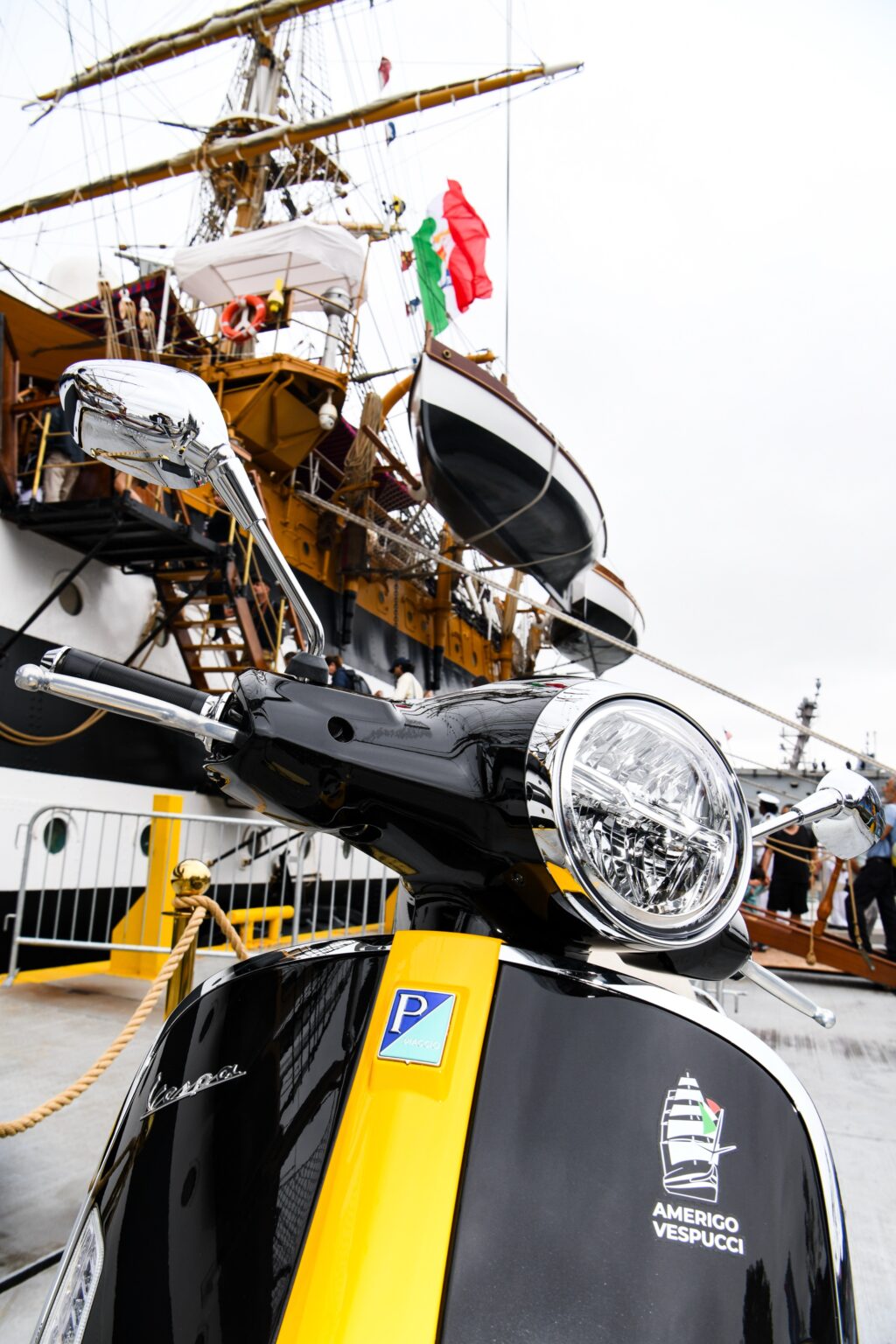 Sella in tela Olona della Vespa Amerigo Vespucci, dettaglio della texture e richiamo nautico