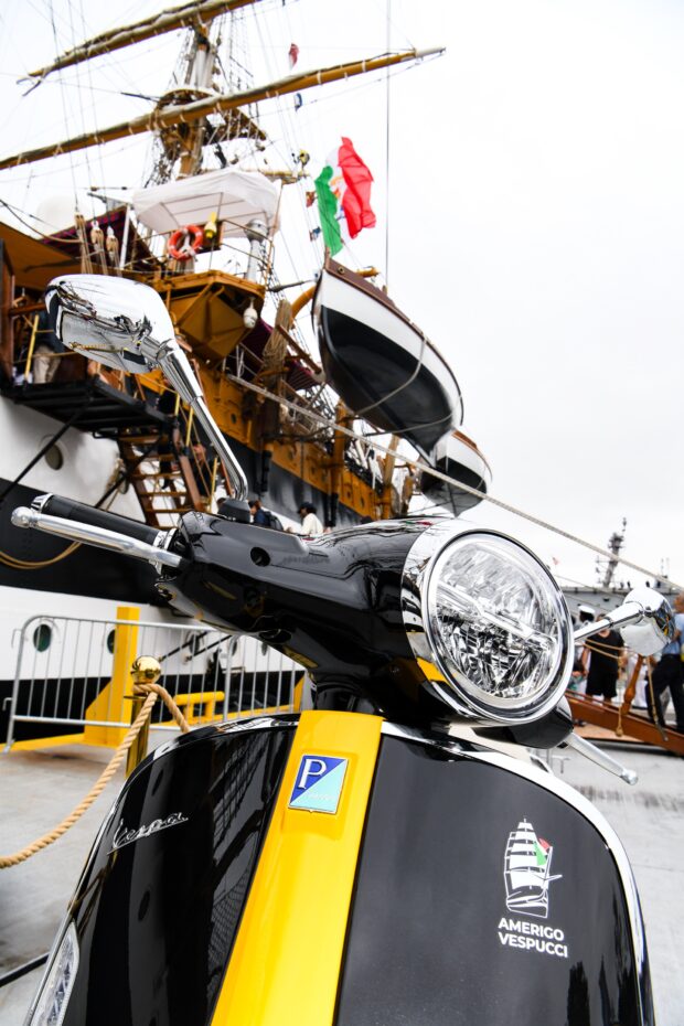 Sella in tela Olona della Vespa Amerigo Vespucci, dettaglio della texture e richiamo nautico