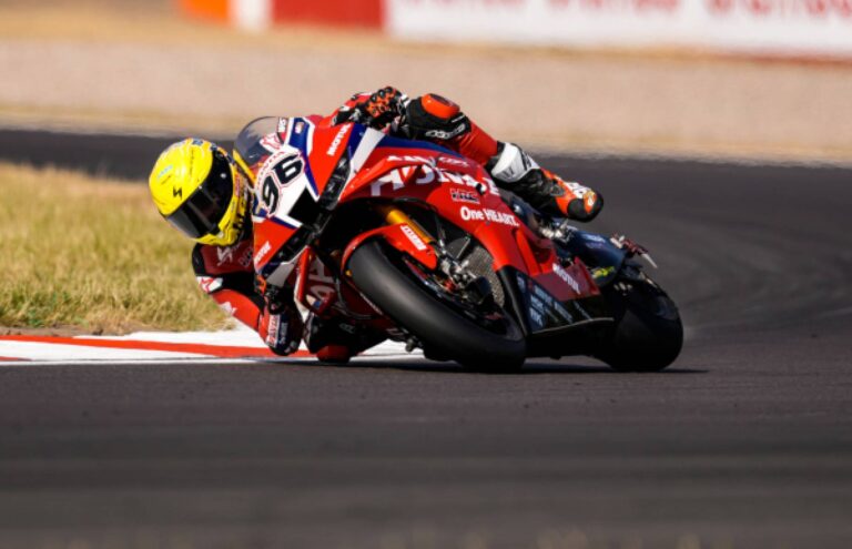 WorldSBK Donington, Honda HRC fatica: Dixon 18°, Chantra 20° in Gara 1