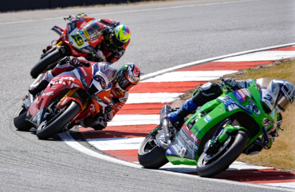 Moto Honda HRC Fireblade in configurazione WorldSBK a Donington