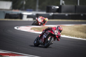 Aruba.it Racing – Ducati festeggia i titoli Team e Costruttori WorldSBK a Donington Park