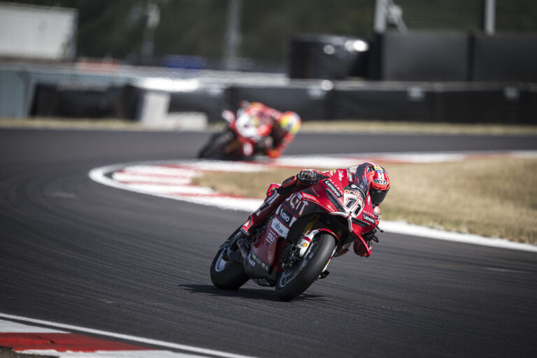 Ducati conquista a Donington i titoli Team e Costruttori WorldSBK
