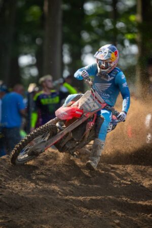 Jett Lawrence a Southwick, vincitore della 450MX con il team Honda HRC Progressive