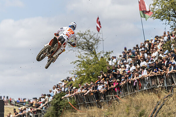 Sacha Coenen di Red Bull KTM Factory Racing nel weekend del MXGP Gran Bretagna