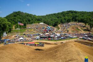 Hunter Lawrence guida la Honda HRC Progressive nella sfida della 450MX a Spring Creek