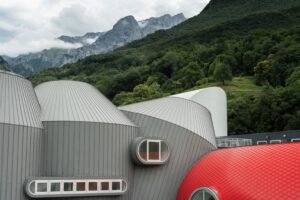 Moto Guzzi a Mandello del Lario durante le GMG 2026, raduno e partecipazione degli appassionati