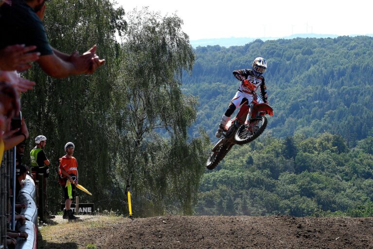 MXGP Loket 2026, Sacha Coenen settimo mentre Lucas si ferma