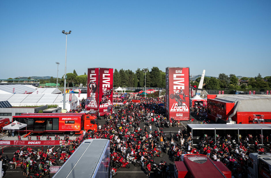 Paddock del World Ducati Week 2026 a Misano durante le celebrazioni del centenario Ducati