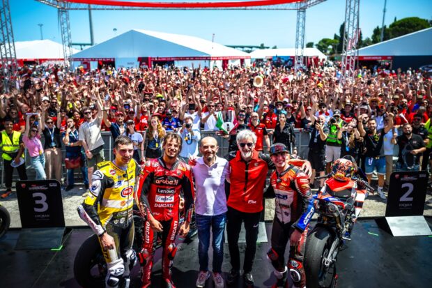 Nicolò Bulega vincitore della Lenovo Race of Champions 2026 con la Panigale V4 Tricolore a Misano