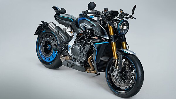 Componenti della Rush Titanio MV Agusta, con lavorazioni in titanio e cura artigianale