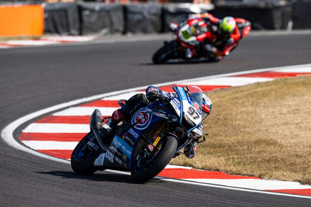 Pata Maxus Yamaha al round WorldSBK di Donington Park