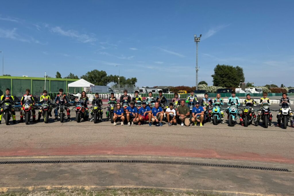 Giovani piloti Pata Talenti Azzurri FMI in raduno al Misanino per allenamenti di velocità