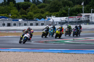 suzuki-gsx-8r-cup-misano-como-vince_4.jpg