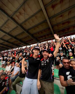 tribuna-aprilia-misano_2.jpg