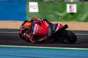 Honda HRC impegnata nel test WorldSBK a Magny-Cours per lo sviluppo della moto