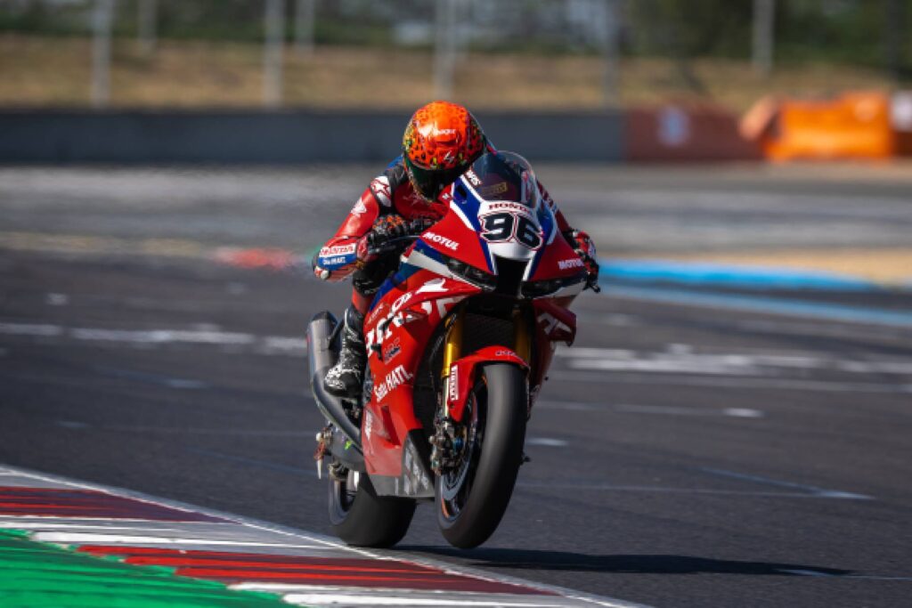 Honda HRC durante il test WorldSBK a Magny-Cours in preparazione del round di settembre