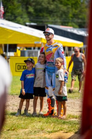Honda HRC Progressive nel motocross AMA 2026 con Hunter Lawrence in testa alla 450MX