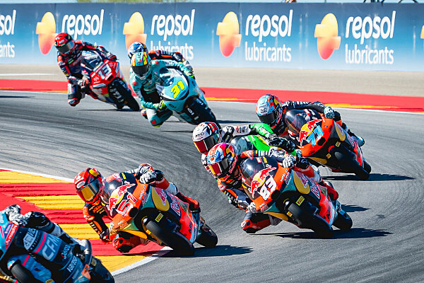 Alvaro Carpe con la KTM RC4 del team Red Bull KTM Ajo al MotorLand Aragon