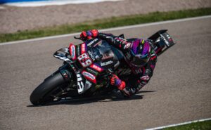 aprilia-racing-silverstone_1.jpg