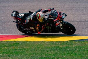 aprilia-racing-silverstone_5.jpg