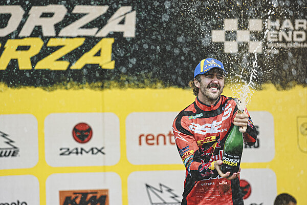 Manuel Lettenbichler alla Forza Orza, quarta prova del Mondiale Hard Enduro 2026