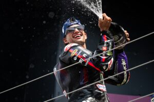 tripletta-aprilia-silverstone_2-1.jpg