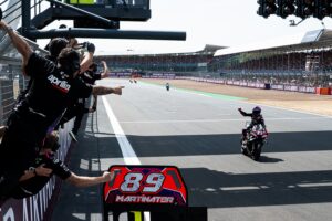 tripletta-aprilia-silverstone_3-1.jpg